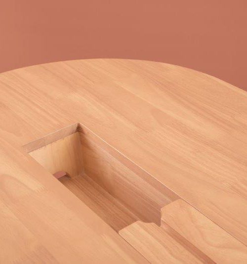 CAPSULE Dining table