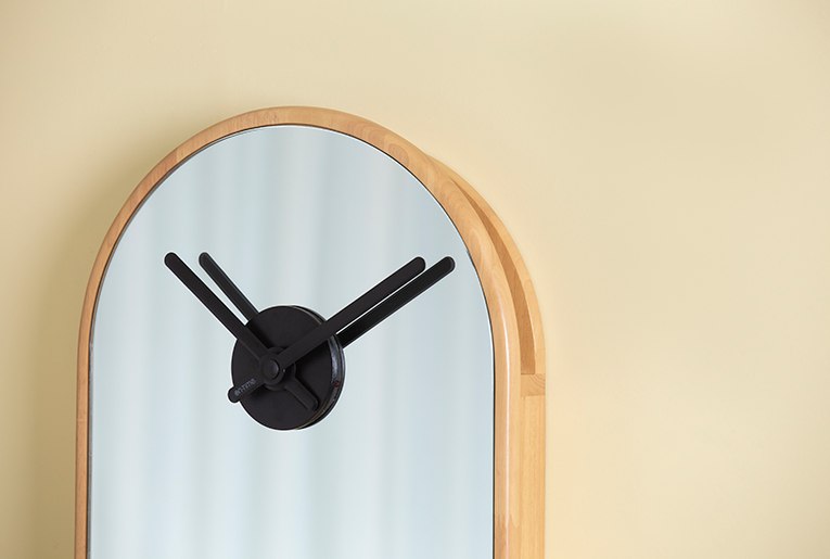 CAPSULE Mirror Clock