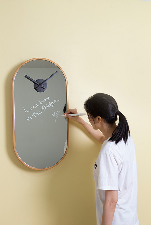 CAPSULE Mirror Clock